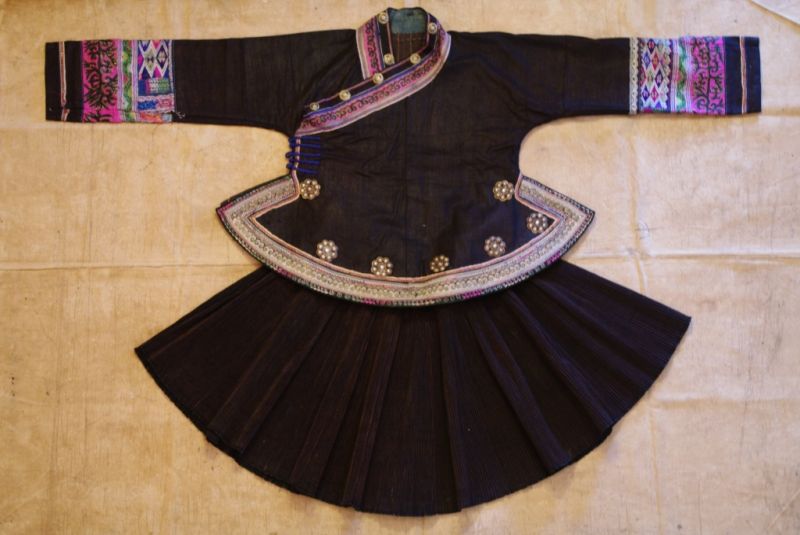 Miao Costume 1