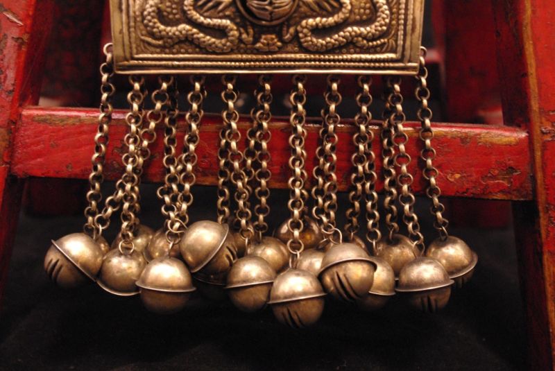 Miao Glocke 4
