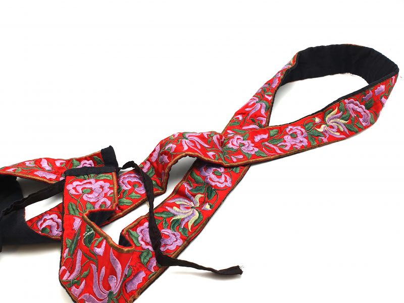 Miao Gürtel Stickerei Rot und Pink 2