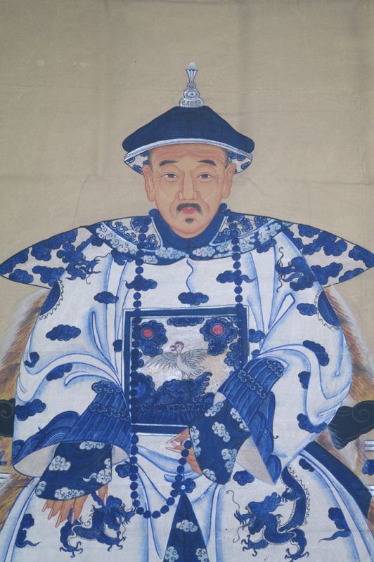 Haga clic en la imagen para ampliar Muy Grandes Dignitarios Chinos - Majestuoso - Emperador - Blanco y Azul 3