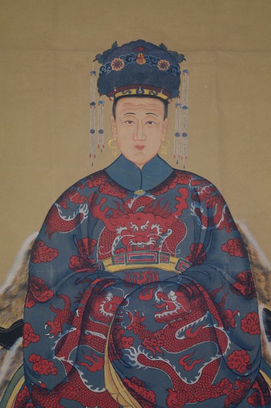 Haga clic en la imagen para ampliar Muy Grandes Dignitarios Chinos - Majestuoso - Emperatriz - Gris y Rojo 2