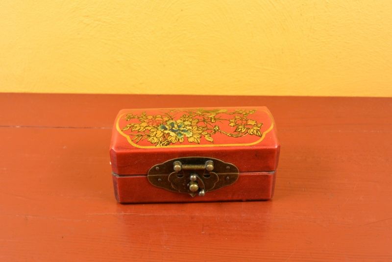 Muy pequeña Caja China de Madera Rojo 1