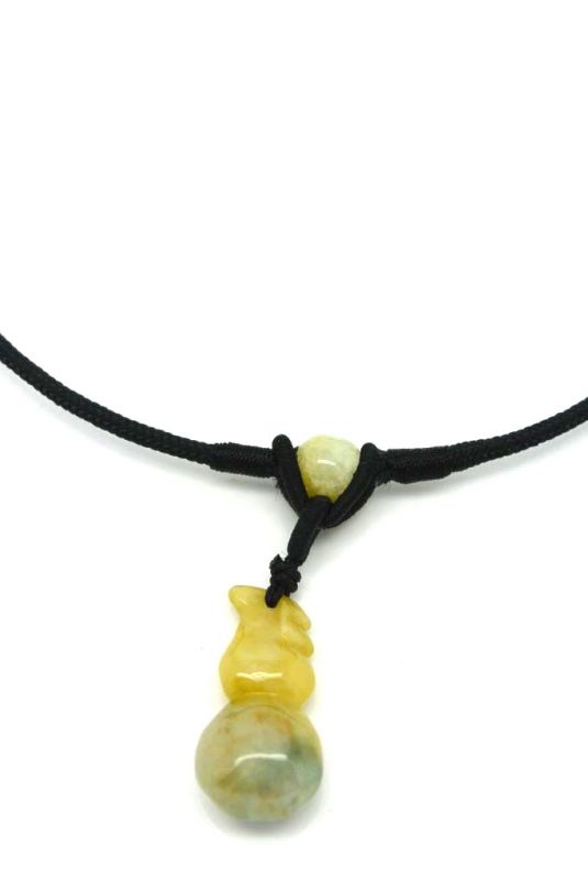 Necklace with Small Jade pendant Wu Lou 2