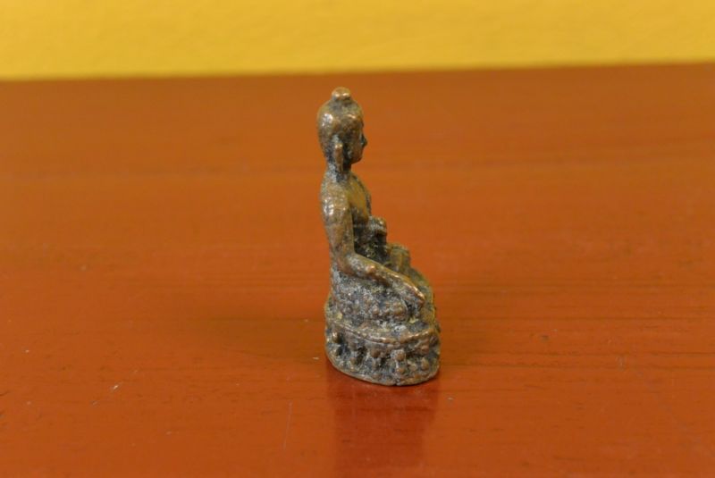 Alte Amulett Talisman Buddha Bhumisparsa 2