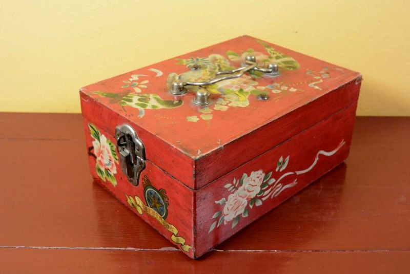 Old Chinese Box Flowers 1
