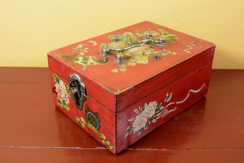 Old Chinese Box Flowers 1