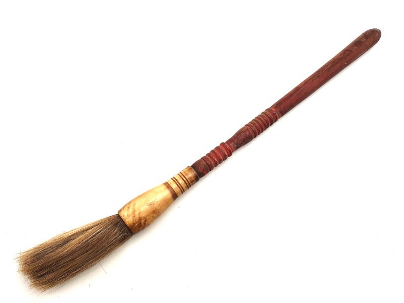 Old Chinese Brush - Wood - Red handle and goat hair 1