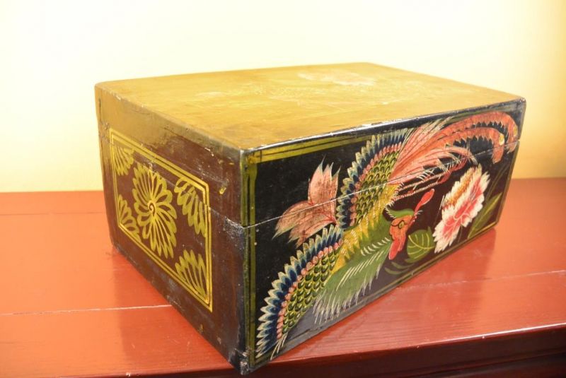 Old Chinese Chest - Bird of paradise 5