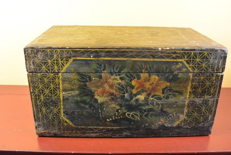 Old Chinese Chest 1