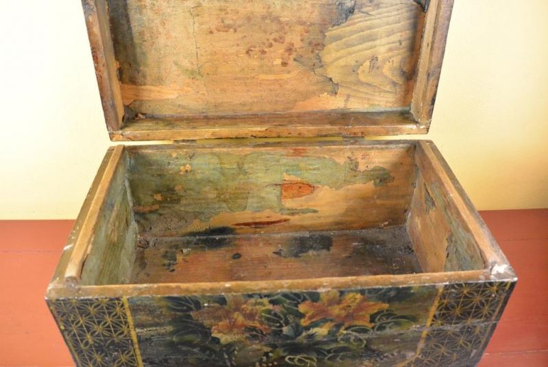 Old Chinese Chest 5