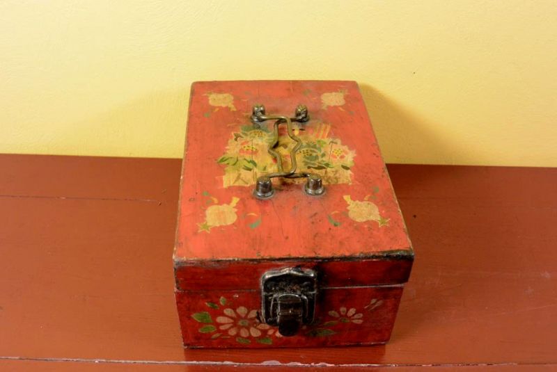Old Chinese Chest Flowers and leaves 3