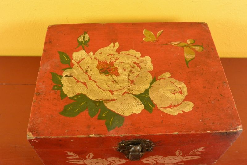 Old Chinese Chest Mao era 3