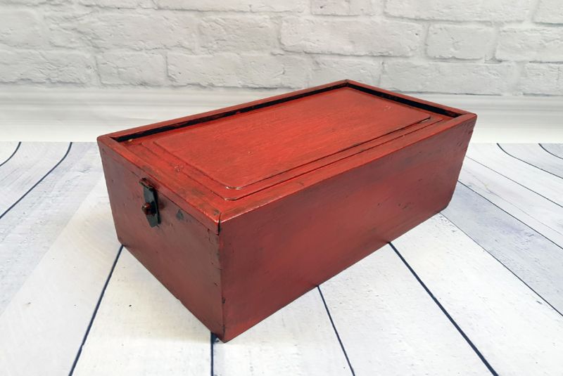 Old Chinese Chest Red 1