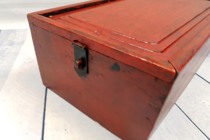 Old Chinese Chest Red 2
