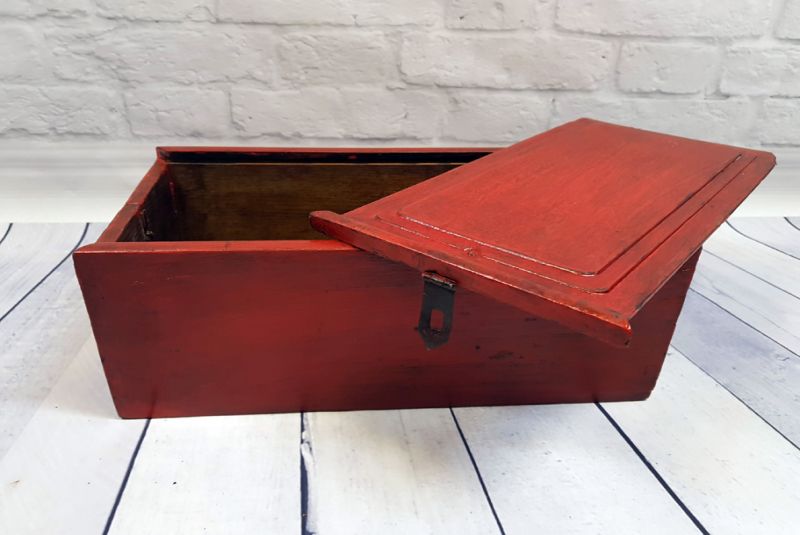 Old Chinese Chest Red 3