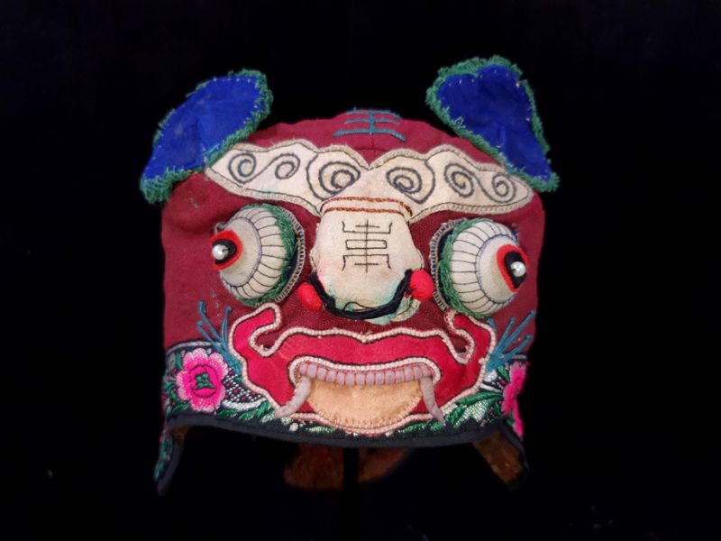 Old Chinese child headdress Red and blue dragon 1