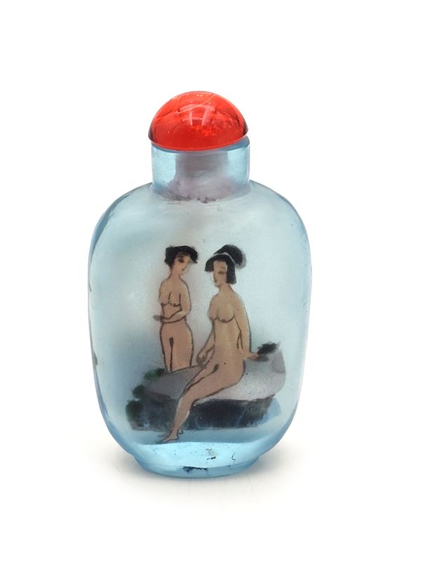 Old Chinese snuff bottle - Blown glass - Erotic - Blue - Oval 1