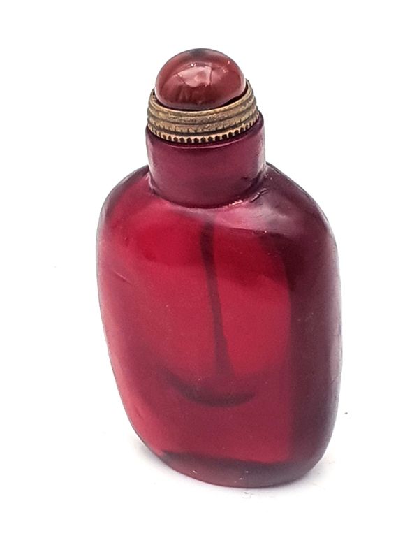 Old Chinese snuff bottle - Blown glass - Single Vial - Red 2