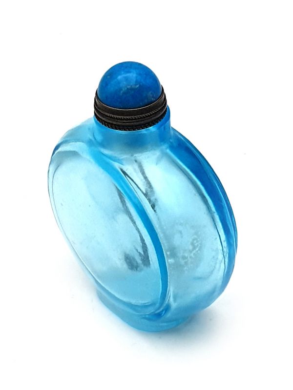 Old Chinese snuff bottle - Blown glass - Sky blue 2