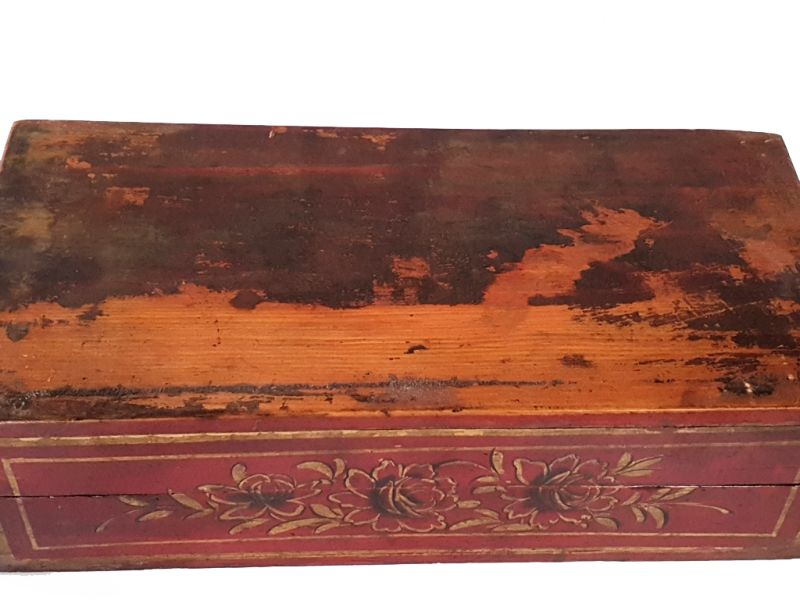 Old Chinese wooden chest - cherry blossoms 2 3