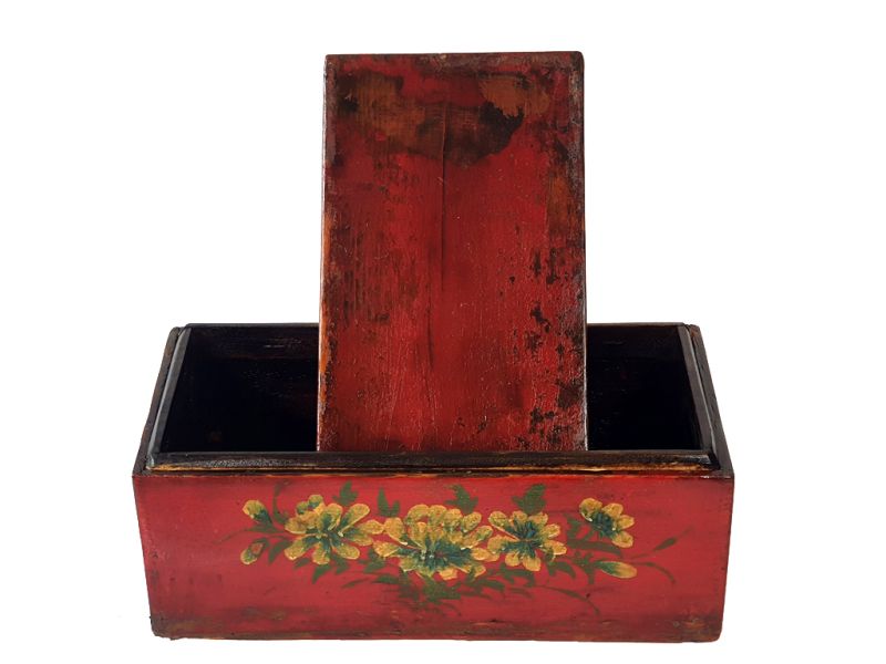 Old Chinese wooden chest - chinese flowers 4