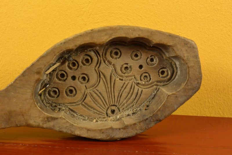 Old Handcarved Wooden Mooncake Mold Lotus flower 2 2