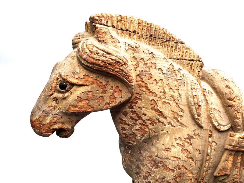 Old large Chinese horse Statue in Wood 2
