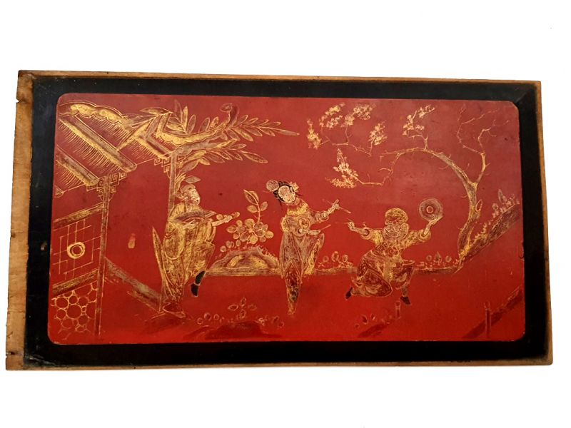 Click thumbnail to enlarge and hover over the picture to zoom Old wooden plaque from the Qing dynasty - Lacquer - Court ladies 1