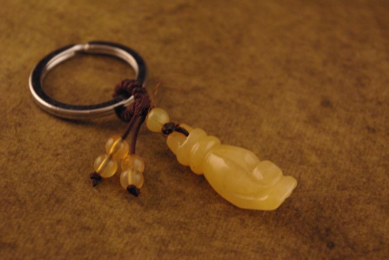 Orangener Schlüsselanhänger aus Jade Hand von Buddha 5
