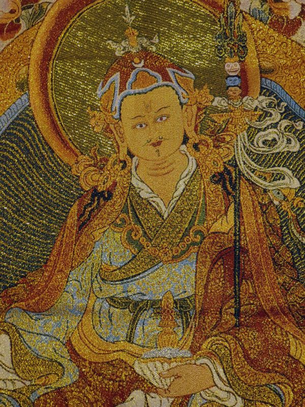 Peinture Chinoise - Broderie sur soie - Thangka - Maître nepalais sur la fleur de lotus 4