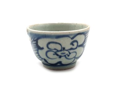 Petit Bol ou verre Chinois en Porcelaine Fleurs Petit Bol ou verre Chinois en Porcelaine Fleurs