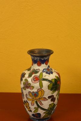 Petit Vase en Cloisonné Blanc Fleurs