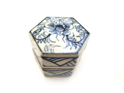 Petite boîte chinoise en porcelaine - Hexagonal - Fleur