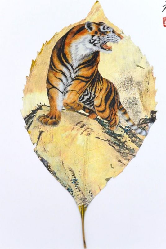 Pintura china en la hoja del árbol - Tigre 2
