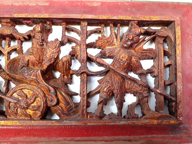 Plaque en Bois Dynastie Qing Rouge et or - L'empereur et les guerriers 3
