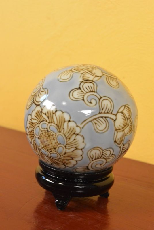 Porcelain Chinese Ball with Stand 3