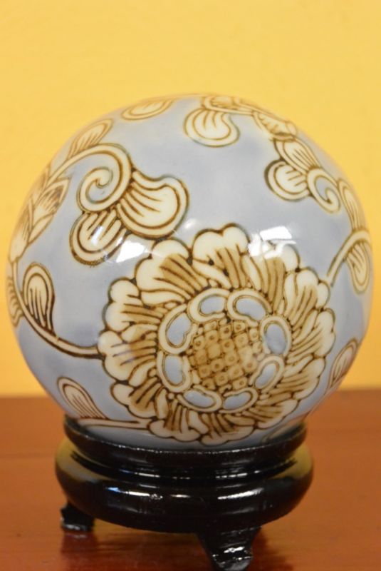 Porcelain Chinese Ball with Stand 5