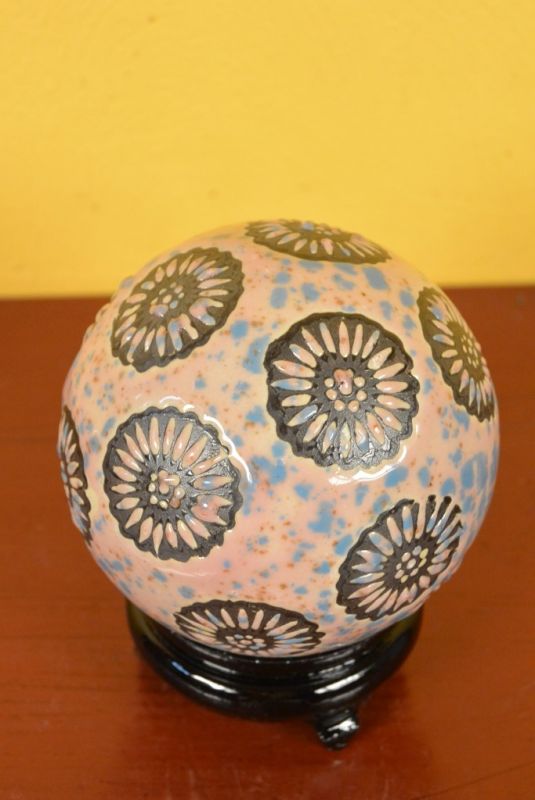 Porcelain Chinese Ball with Stand Pink 4