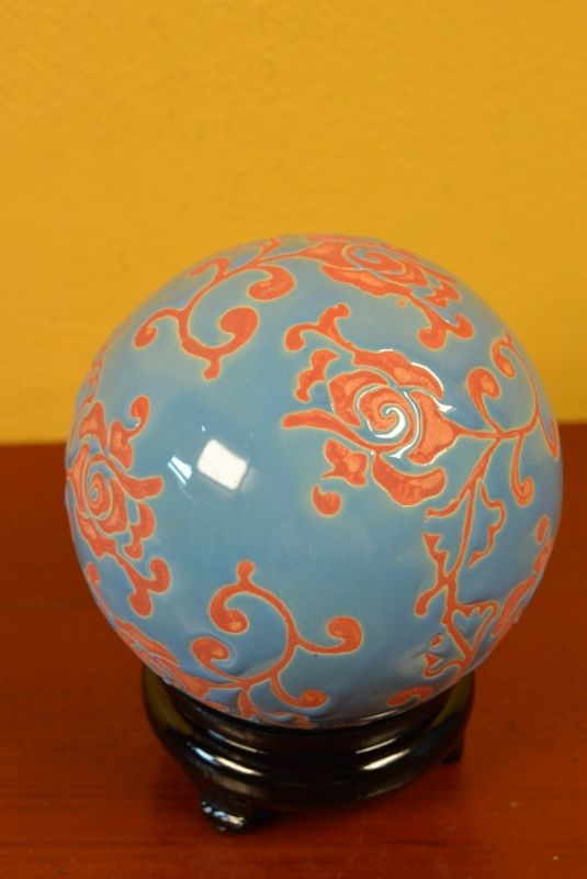Porcelain Chinese Ball with Stand Red and Blue 2