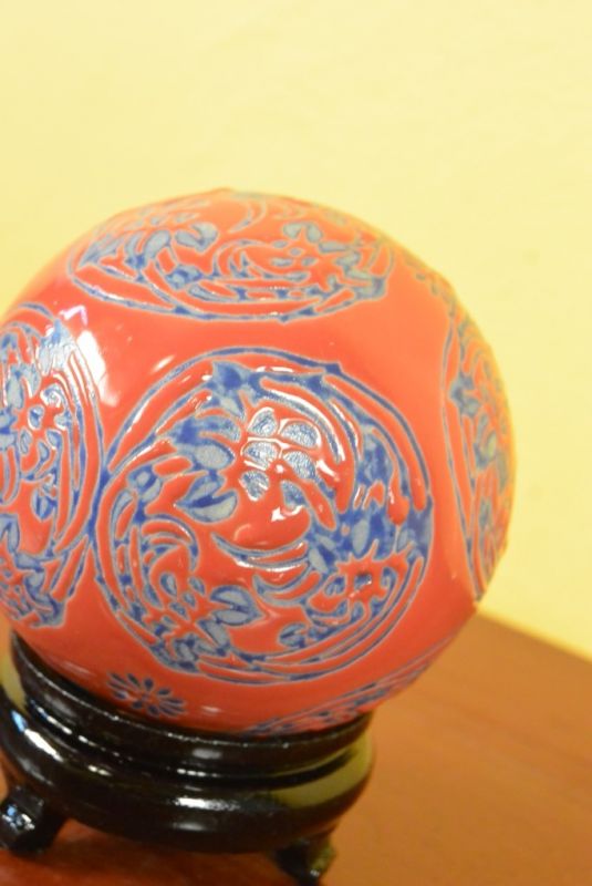 Porzellan Chinesische Kugeln Rot und Blau 5