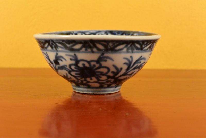 Porzellan Schälchen oder Trinkglas Blume 2