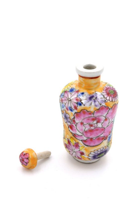 Porzellan Schnupftabakflasche Bunte Blumen 3