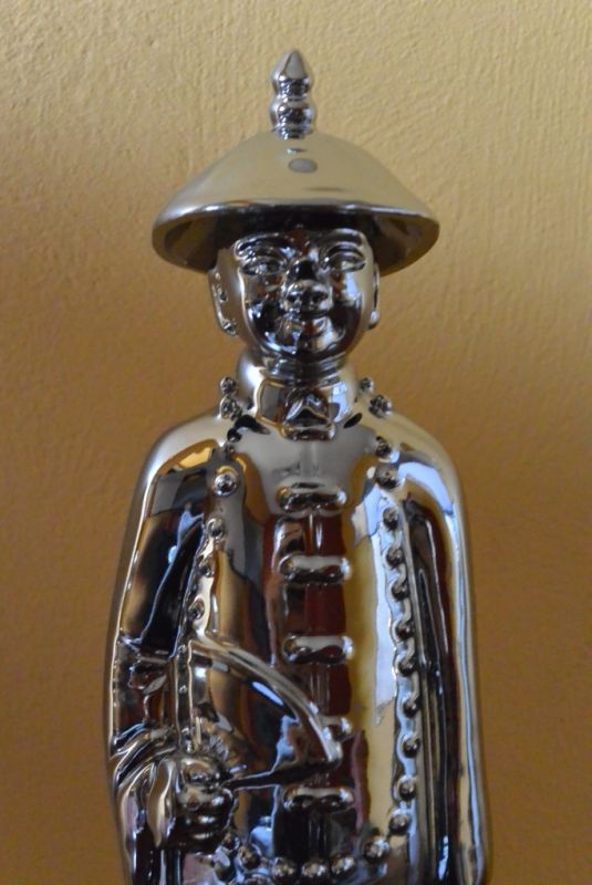 Porzellan Statuen aus China Junge Mandarin / silber 3