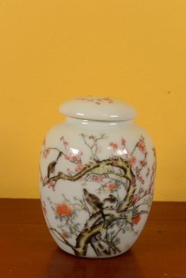 Potiche Chinoise en Porcelaine Petite potiche en Porcelaine colorée - Oiseaux sur le cerisier