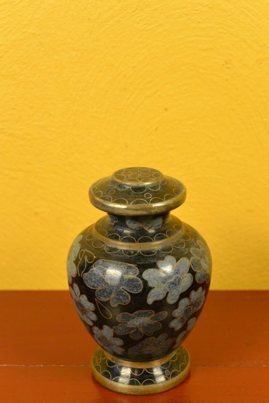 Potiche or Vase in Cloisonné Black Flowers 1