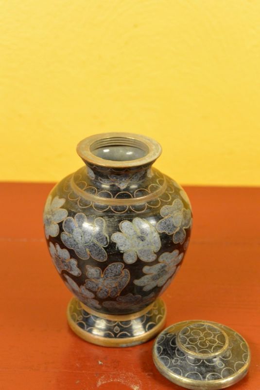 Potiche or Vase in Cloisonné Black Flowers 4