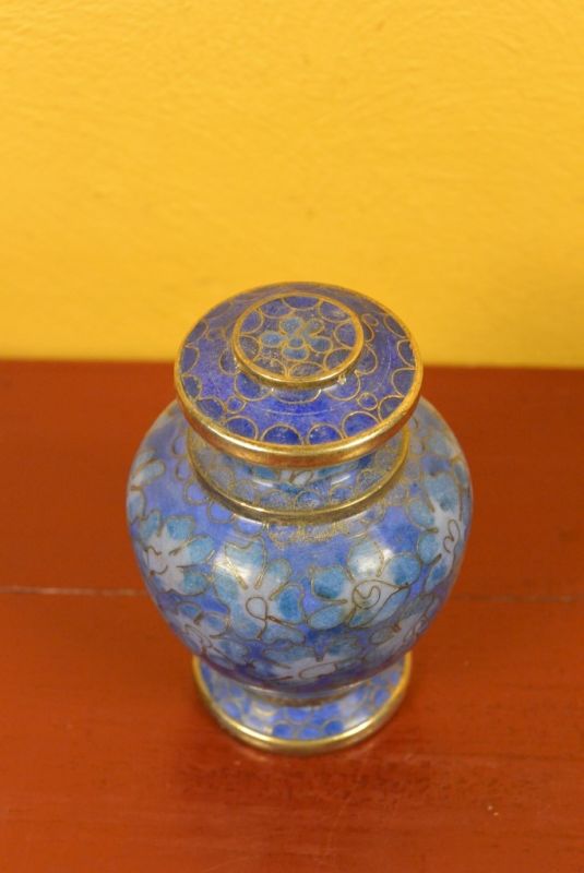 Potiche or Vase in Cloisonné Blue Flowers 3