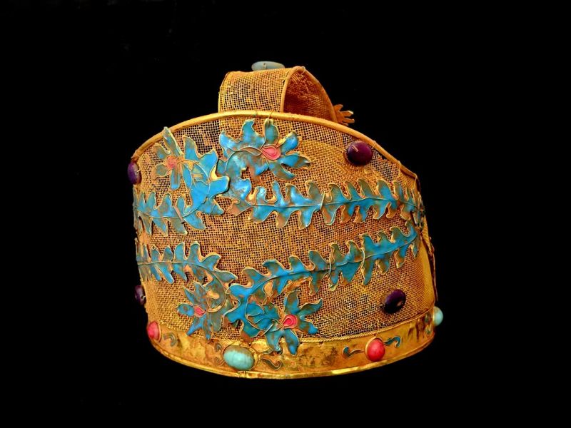 Qing Emperor’s Theatrical Imperial Filigree Headdress with Turquoise Enamels 4