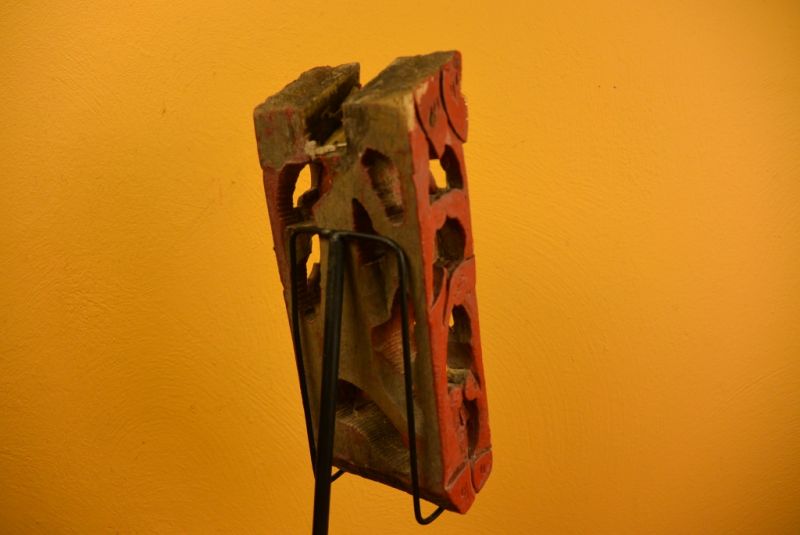Qing Holzschnitzereien mit Standfuß Krieger 4 5