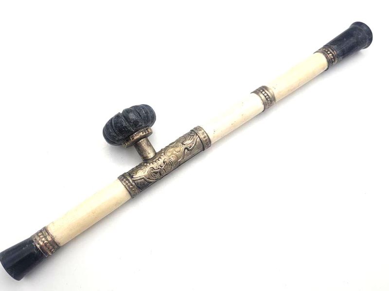 Click thumbnail to enlarge and hover over the picture to zoom Qing‑Style Chinese Opium Pipe – 30Year‑Old Reproduction - White 1